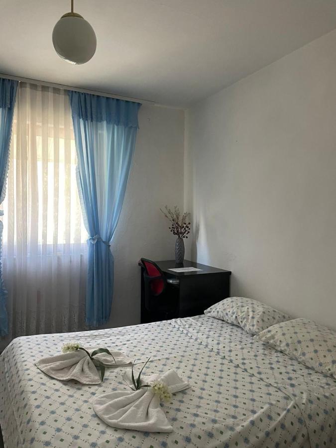 Communist Style Room ชโคเดอร์ ภายนอก รูปภาพ