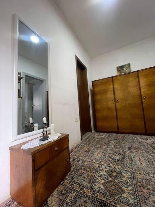 Communist Style Room ชโคเดอร์ ภายนอก รูปภาพ